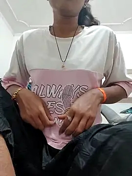 Isha kumari 69 online show from February 2026 04:19:02 PM