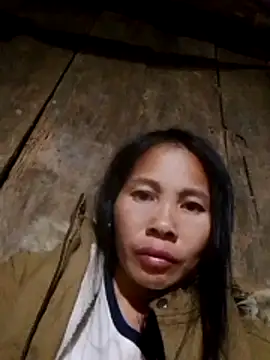 Snapshot of Ana_hoa chatting on December 2025 05:05:01 PM Ana hoa online show from December 2025 05:05:01 PM