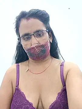 sanjana077 online show from February 2026 04:48:02 PM