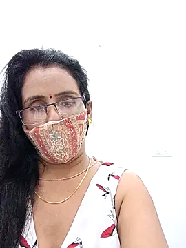 sanjana077 online show from March 2026 04:43:01 AM