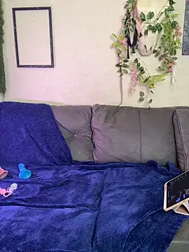 Snapshot of AriaRiver_x chatting on November 2025 07:23:01 AM AriaRiver x online show from November 2025 07:23:01 AM