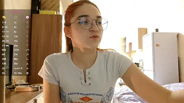 Snapshot of AnnikaDidomenico chatting on November 2025 08:45:02 PM AnnikaDidomenico online show from November 2025 08:45:02 PM