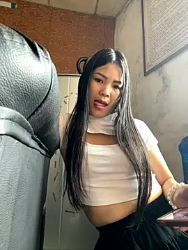 Snapshot of Beolulu chatting on November 2025 05:22:01 AM Beolulu online show from November 2025 05:22:01 AM