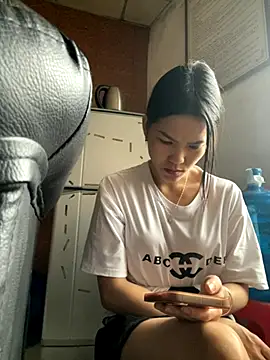 Beolulu online show from November 2025 02:38:01 AM