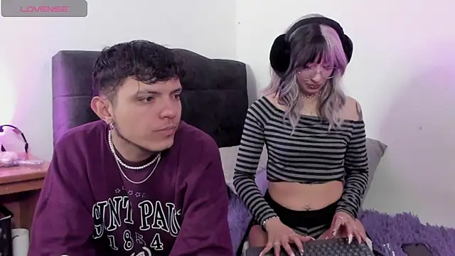 Snapshot of MidNightTouch-21 chatting on February 2026 02:52:01 AM MidNightTouch-21 online show from February 2026 02:52:01 AM