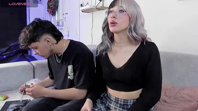 Snapshot of MidNightTouch-21 chatting on November 2025 06:24:02 AM MidNightTouch-21 online show from November 2025 06:24:02 AM