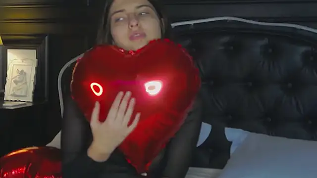 Snapshot of Ruby_de_Cherry chatting on February 2026 12:16:01 PM Ruby de Cherry online show from February 2026 12:16:01 PM