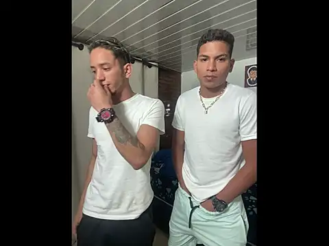 Mike and Rayan online show from November 2025 03:54:02 AM