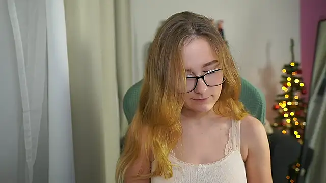 glossy babe  online show from December 2025 09:19:02 AM