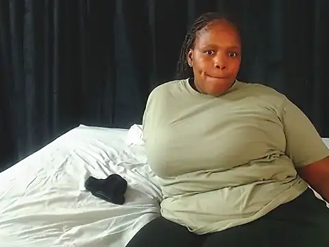 Snapshot of StunningChunky chatting on November 2025 03:16:02 PM StunningChunky online show from November 2025 03:16:02 PM