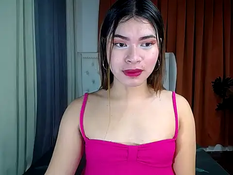 Snapshot of furry_puss chatting on May 2026 12:29:01 AM furry puss online show from May 2026 12:29:01 AM