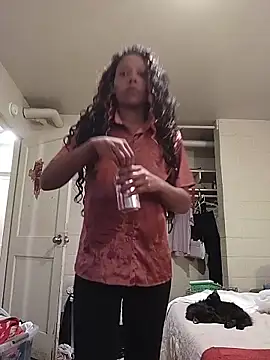 Snapshot of SITHANDRAH chatting on November 2025 10:04:01 PM SITHANDRAH online show from November 2025 10:04:01 PM