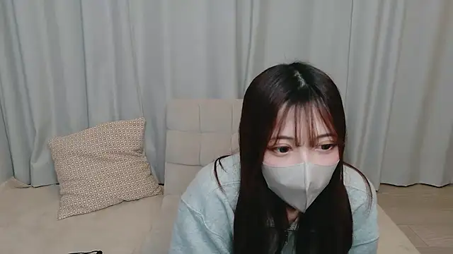 Snapshot of yuki-0303 chatting on November 2025 12:19:01 PM yuki-0303 online show from November 2025 12:19:01 PM