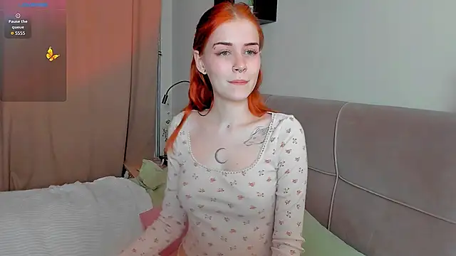 alice with freckles online show from April 2026 03:51:01 PM