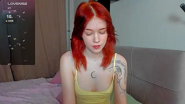 Snapshot of alice_with_freckles chatting on February 2026 06:47:02 PM alice with freckles online show from February 2026 06:47:02 PM