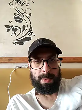 Snapshot of Badikarde chatting on November 2025 11:57:01 AM Badikarde online show from November 2025 11:57:01 AM