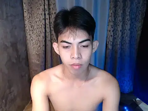 Urhotsilverboy online show from February 2026 11:50:01 AM