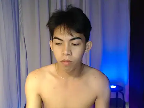 Urhotsilverboy online show from March 2026 05:05:01 PM