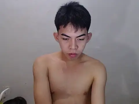 Urhotsilverboy online show from June 2026 12:37:01 PM