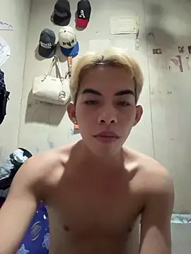 Urhotsilverboy online show from June 2026 08:13:02 PM