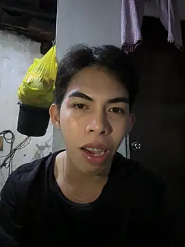 Urhotsilverboy online show from March 2026 07:26:01 PM