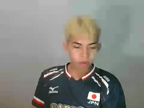 Urhotsilverboy online show from May 2026 07:46:02 PM