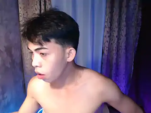 Urhotsilverboy online show from February 2026 01:55:02 PM