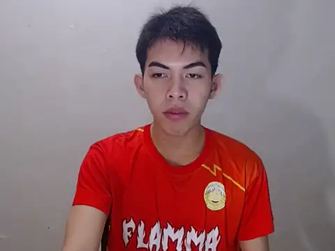 Urhotsilverboy online show from July 2026 11:42:02 AM