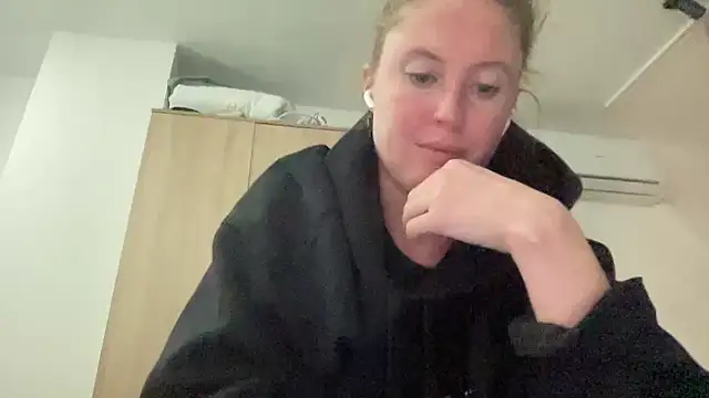 Ameli8 online show from November 2025 06:40:02 PM