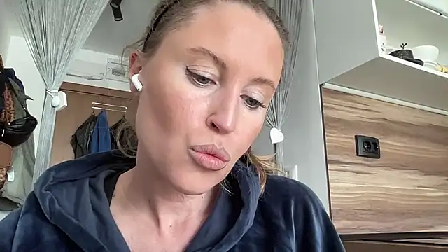 Snapshot of Ameli8 chatting on May 2026 11:46:02 AM Ameli8 online show from May 2026 11:46:02 AM