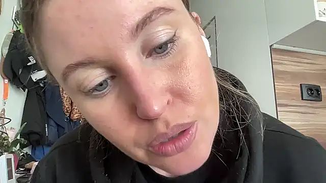 Ameli8 online show from February 2026 12:35:01 PM