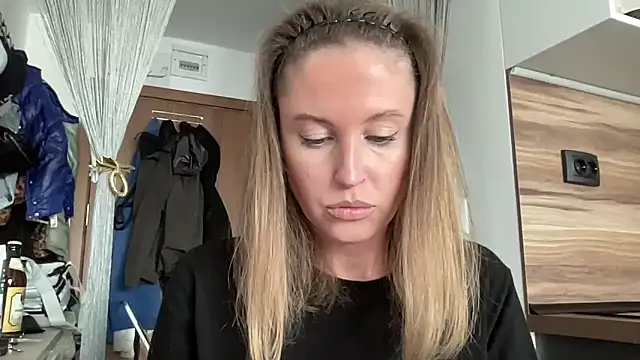 Ameli8 online show from April 2026 02:52:01 PM