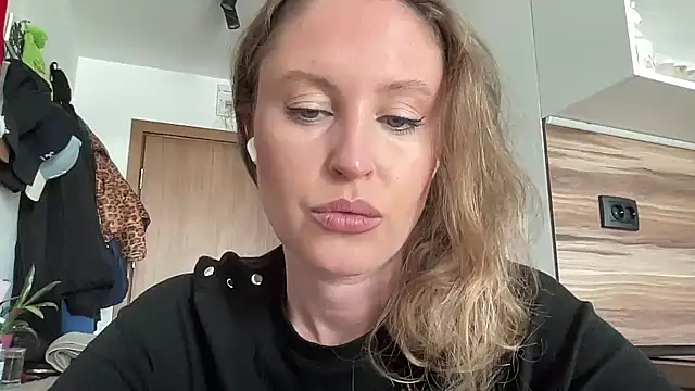 Ameli8 online show from December 2025 11:15:01 AM