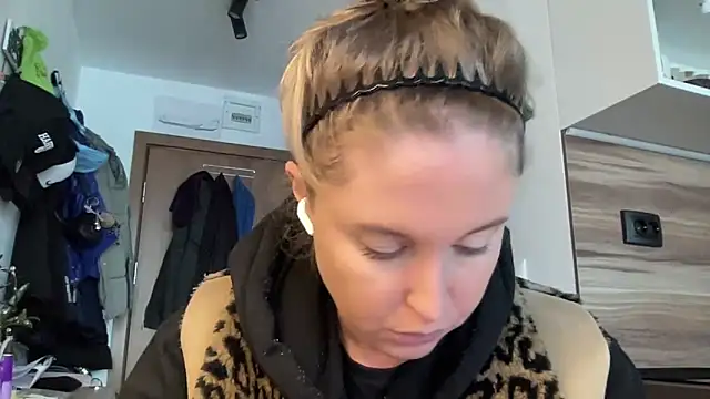 Ameli8 online show from February 2026 01:20:01 PM