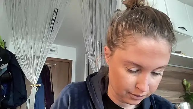 Ameli8 online show from March 2026 12:39:01 PM