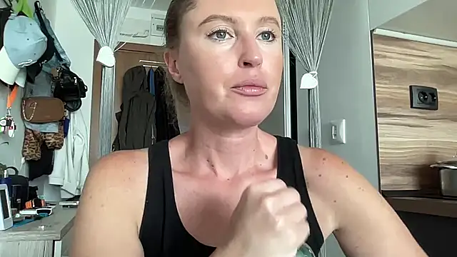 Snapshot of Ameli8 chatting on June 2026 10:31:01 AM Ameli8 online show from June 2026 10:31:01 AM