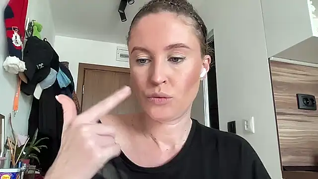 Ameli8 online show from December 2025 08:20:01 AM