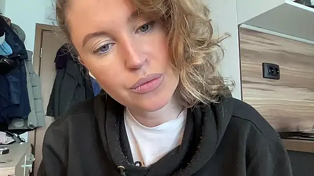 Ameli8 online show from February 2026 10:11:01 AM