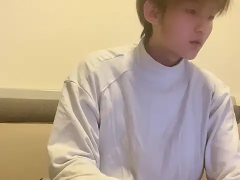 xiaomeng2563 online show from December 2025 11:46:02 AM