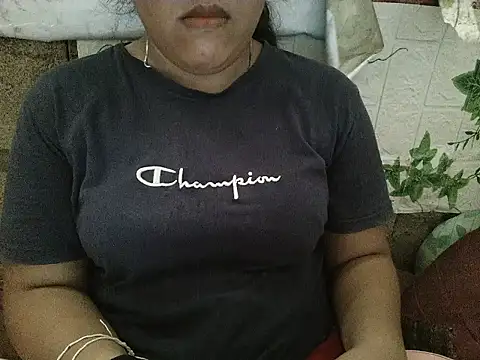 Snapshot of fluffy_raa chatting on July 2026 06:58:02 AM fluffy raa online show from July 2026 06:58:02 AM