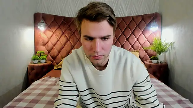 Snapshot of JonnahHell chatting on November 2025 02:20:01 PM JonnahHell online show from November 2025 02:20:01 PM