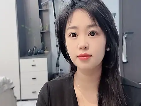 Snapshot of Lucky--Lucy chatting on November 2025 03:22:02 AM Lucky--Lucy online show from November 2025 03:22:02 AM