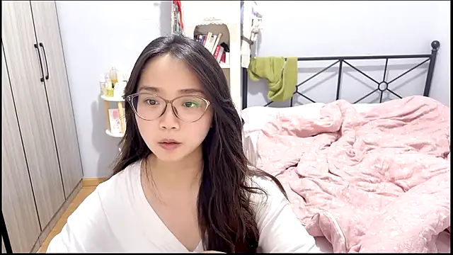 Hmm 0303 online show from April 2026 05:10:02 PM