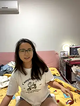 Hmm 0303 online show from November 2025 02:06:02 PM