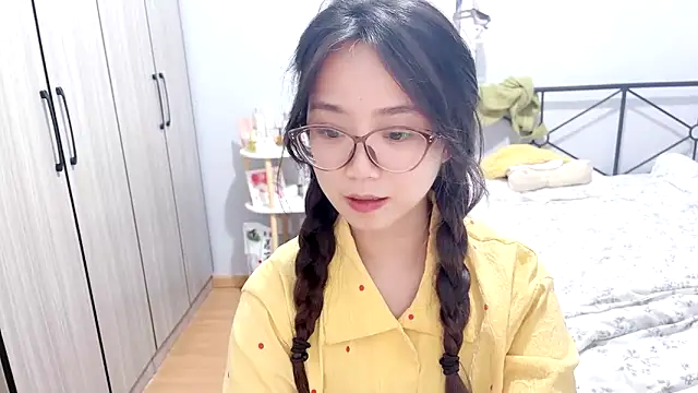 Hmm 0303 online show from May 2026 04:54:02 PM