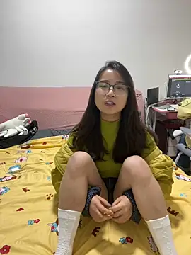 Hmm 0303 online show from November 2025 03:00:02 PM