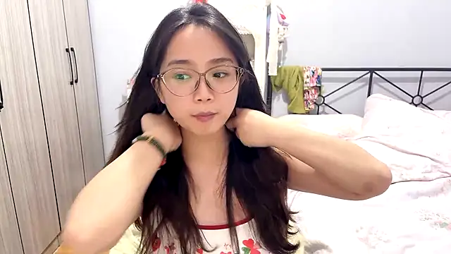 Hmm 0303 online show from April 2026 04:58:01 PM