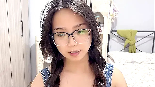 Hmm 0303 online show from April 2026 04:36:02 PM