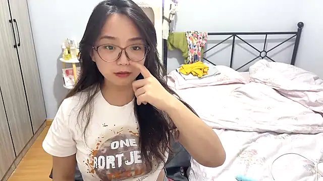 Hmm 0303 online show from April 2026 04:38:02 PM
