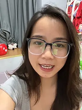 Snapshot of Hmm_0303 chatting on November 2025 02:20:01 PM Hmm 0303 online show from November 2025 02:20:01 PM